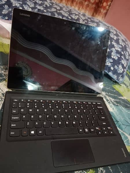 LENOVO IDEA PAD core M5 itel 5