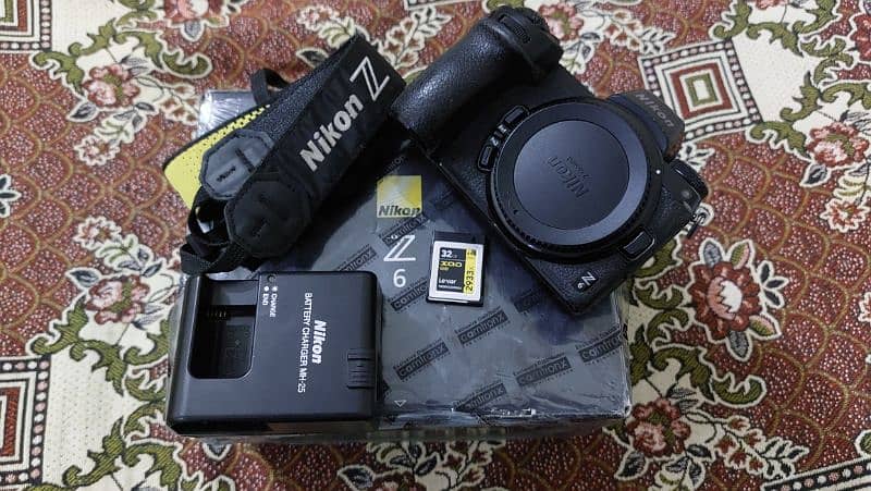 Nikon Z6  Body with 32gb Card 8/10 1