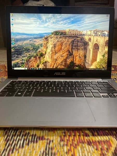 ASUS ZenBook i7/6th Gen 2GB Graphics Card 1