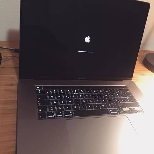 MacBook Pro 2019 Core i7 16 Gb Slightly Used For Sale 0