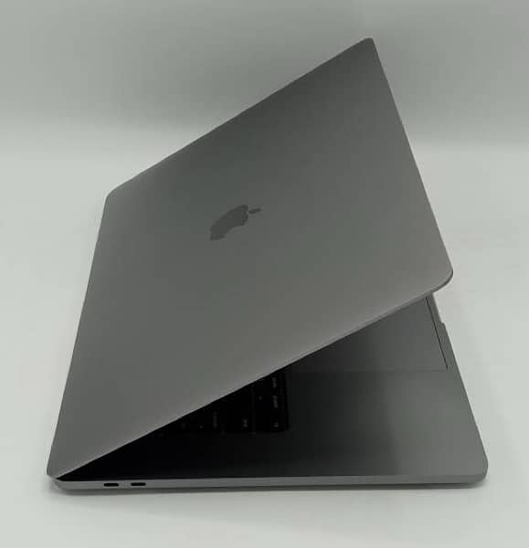 MacBook Pro 2019 Core i7 16 Gb Slightly Used For Sale 3