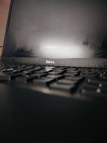 Dell Latitude 7480 12