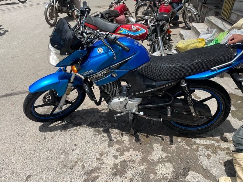 yamaha YBR 125 Blue colour 2017 model 1