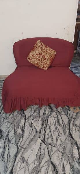 7 sofa seater with sofa covers 1