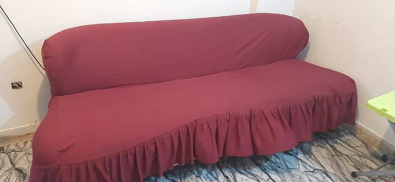 7 sofa seater with sofa covers 4