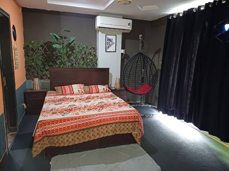 1 Bedroom luxury furnished for daily basis in Bahria Town phase 7 0