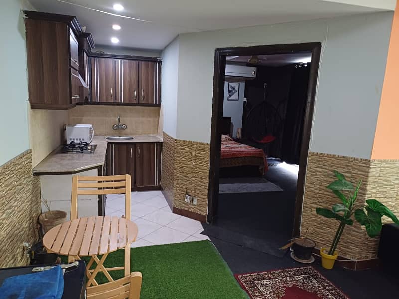 1 Bedroom luxury furnished for daily basis in Bahria Town phase 7 2