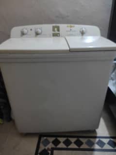 washing machine with spinner 0