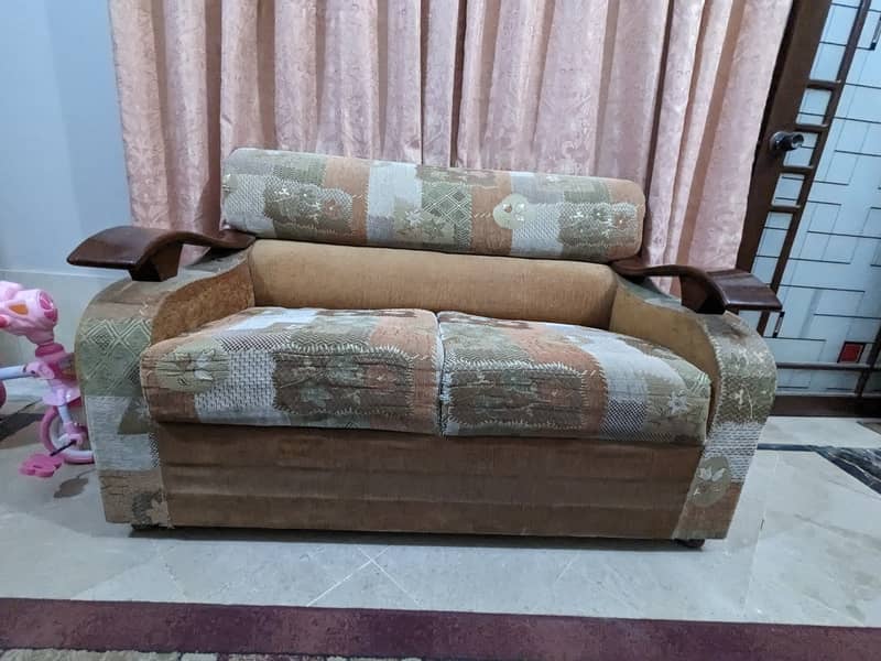 Spacious 7-Seater Sofa Set for Sale 3