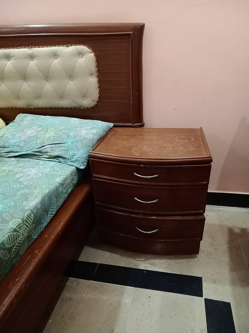 Bed room furniture 3