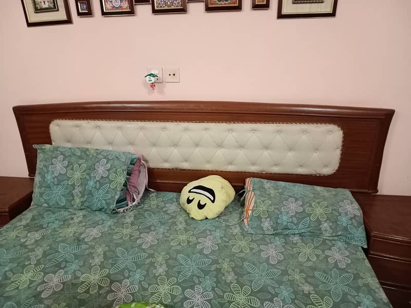 Bed room furniture 9