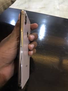 iPhone XS Max 256gb gold Non-PTA (Sim working glitch ha)