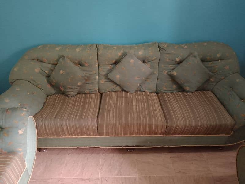 5 seater sofa set Good condition 0