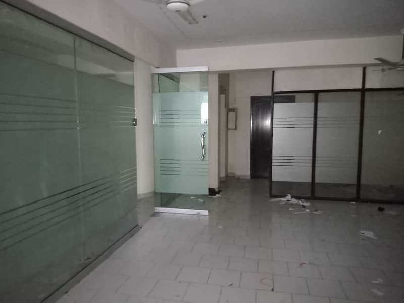 gulberg 550 Sqft 2nd floor office Link MM Alam ideal location 13