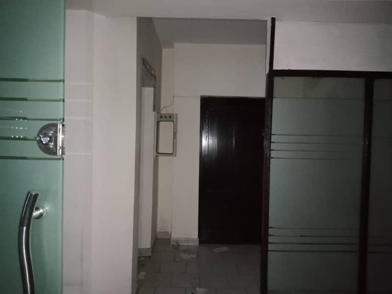 gulberg 550 Sqft 2nd floor office Link MM Alam ideal location 14