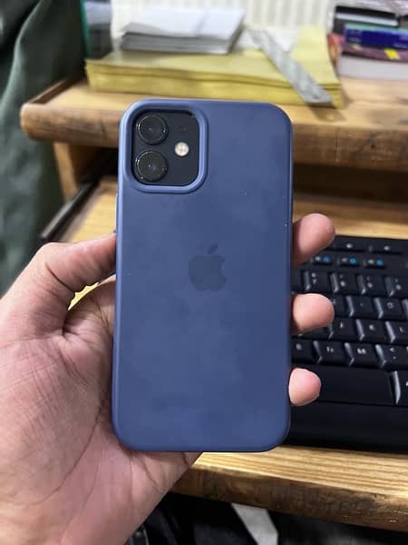 IPHONE 12 MINI 9