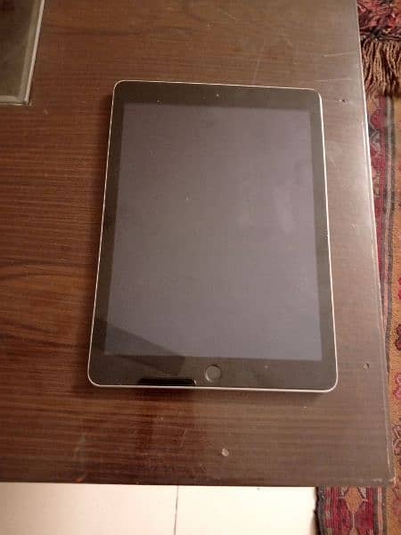 Apple iPad 5th generation 128GB 2