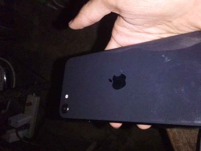 iPhone see 2020 64gb but condition 10by10 all ok sim working 1