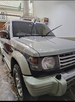 Mitsubishi Pajero 1992