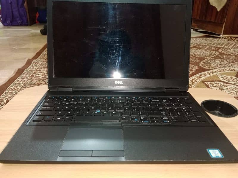 Dell Latitude, Core I7, 7th Gen. with graphics card. 2