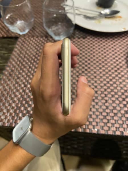 Iphone 7plus gold 32 GB sim working 6