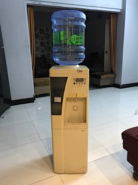 Water Dispenser - Perfect for Home/Office | great condition 0