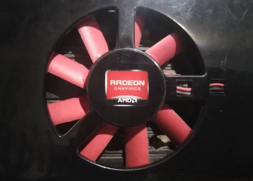 AMD Radeon HD 7570 1Gb 128 Bit GDDR5 2