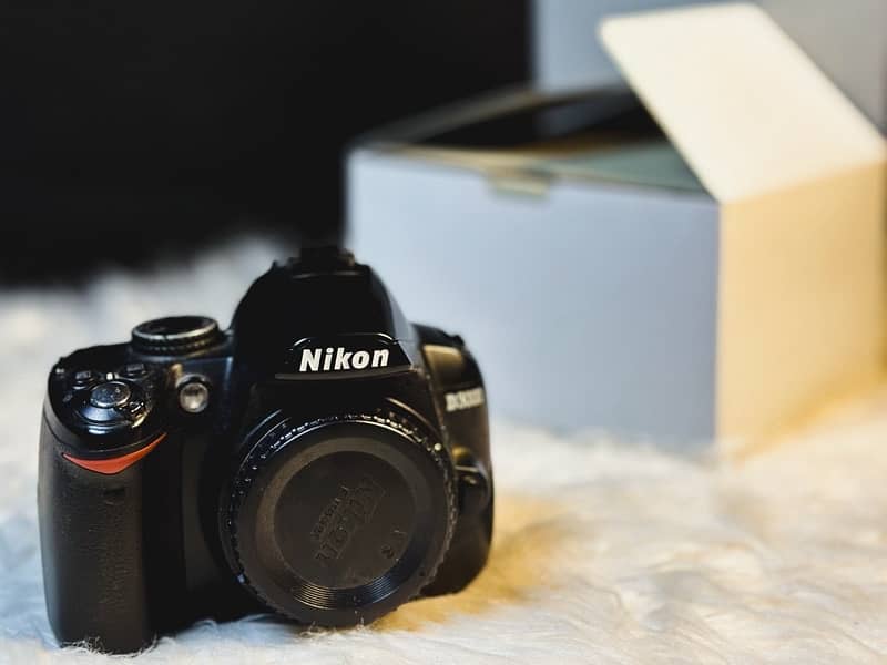 Nikon D3000 with Conplete box | Biginner's Camera 2