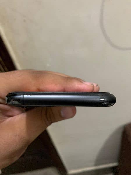 Iphone 11 pro 256 GB PTA 3