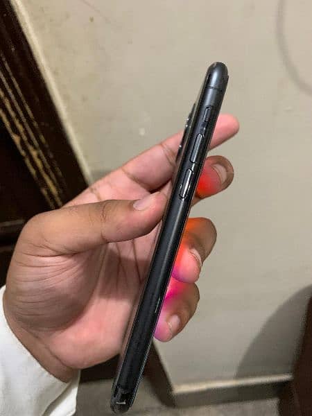 Iphone 11 pro 256 GB PTA 4