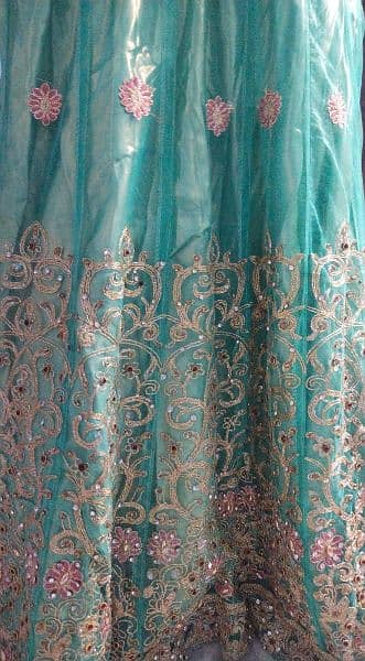 2 colour silk cloth size are available in 1