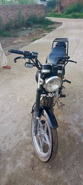 Suzuki Gs 150SE 5