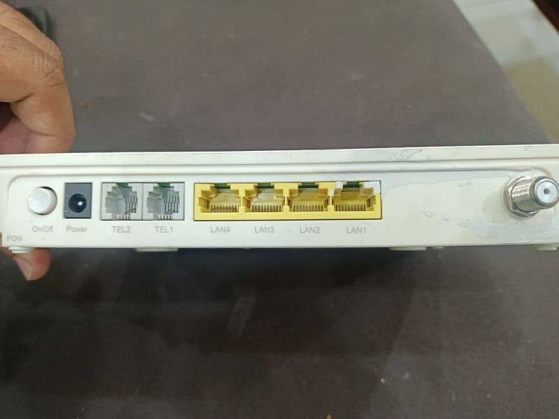 Huawei EchoLife Gpon EG8247H5 4