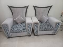 7 seater sofa set for sale with center table 10/10 condition