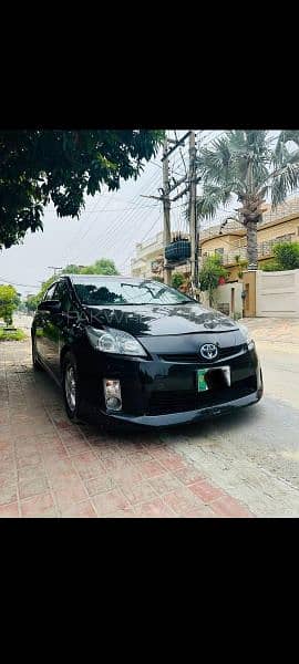 Toyota Prius 2010 import 2014 rajisterd 2014 ABS Battry ok 6