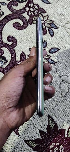 oppo Reno 5 with all accessories 6