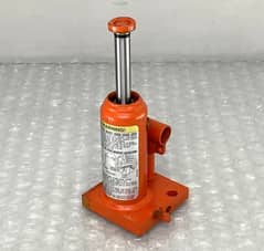 Bottle Hydraulic Jack 
Capacity 2 Ton