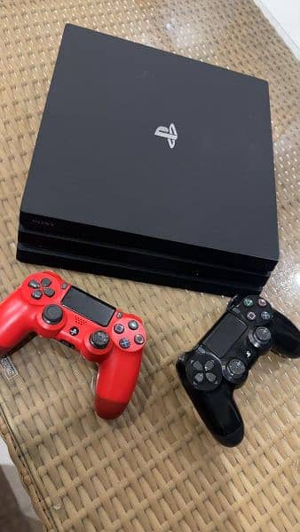 PS 4 Pro 1TB with 5cds 3