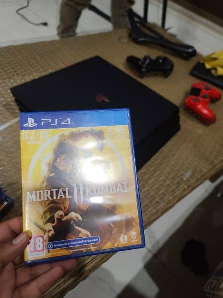 PS 4 Pro 1TB with 5cds 6