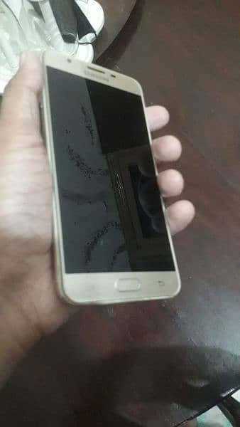 Samsung Galaxy J7 prime 4