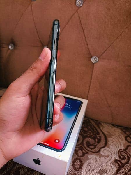 Iphone x        pta approved 7