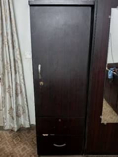 Single Door Wooden Wardrobe