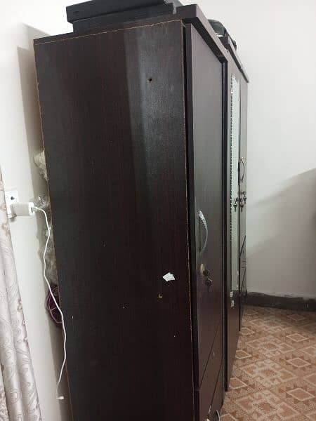 Single Door Wooden Wardrobe 1