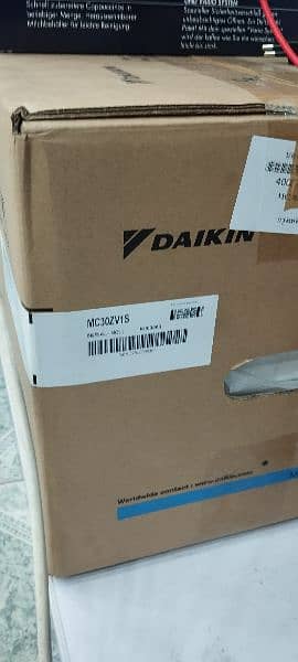 DAIKIN AIRPURIFIER MODEL 30 THAILAND MADE 0