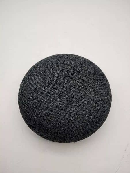 GOOGLE HOME MINI SPEAKER AND ASSISTANT 0