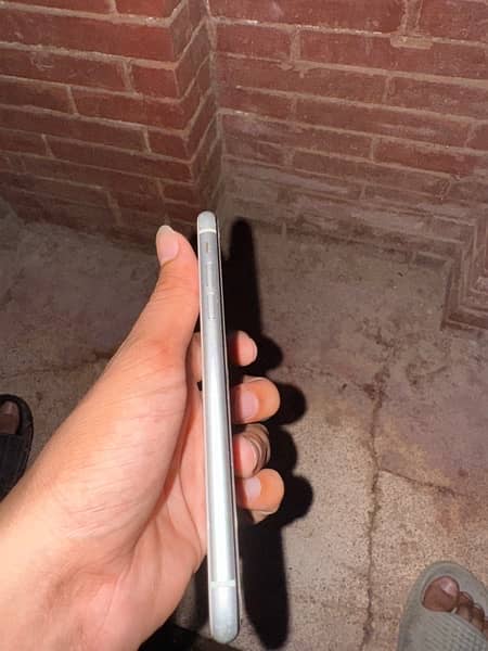 I phone xr for urgent sale 4