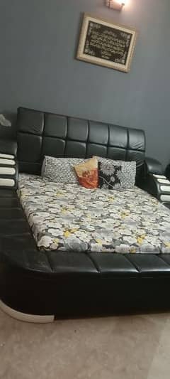 king size bed with 2 side tables