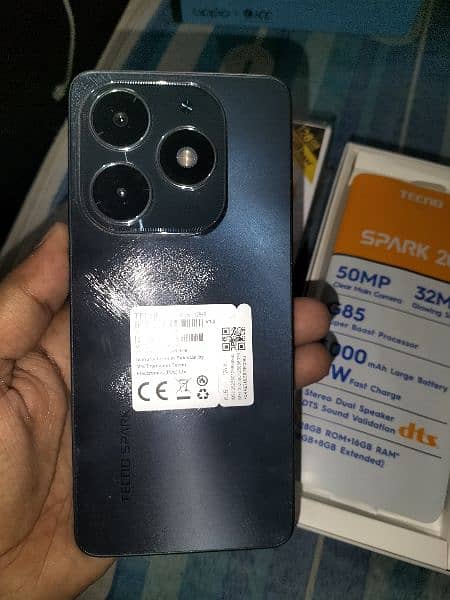 spark 20 full box 8 256 only call O3O7O8IO563 LOCATION JARANWALA 1