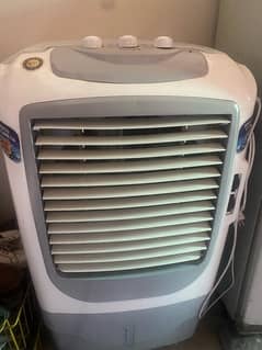 Rays air cooler minimum used for 3 month in new condition model 560T