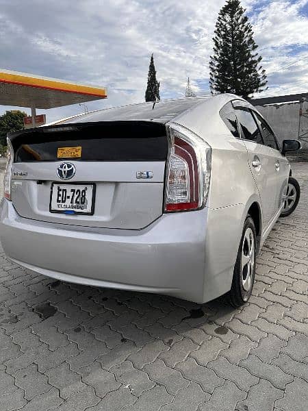 Toyota Prius 2012 5